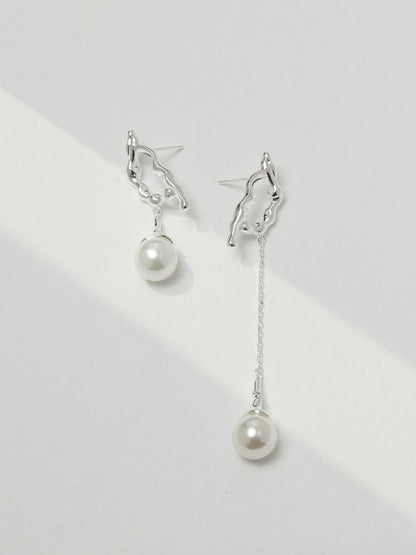Round Flawless Pearl Earrings in Silver Tone