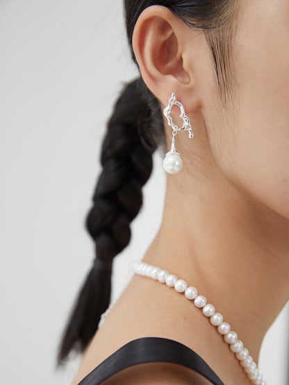 Round Flawless Pearl Earrings in Silver Tone